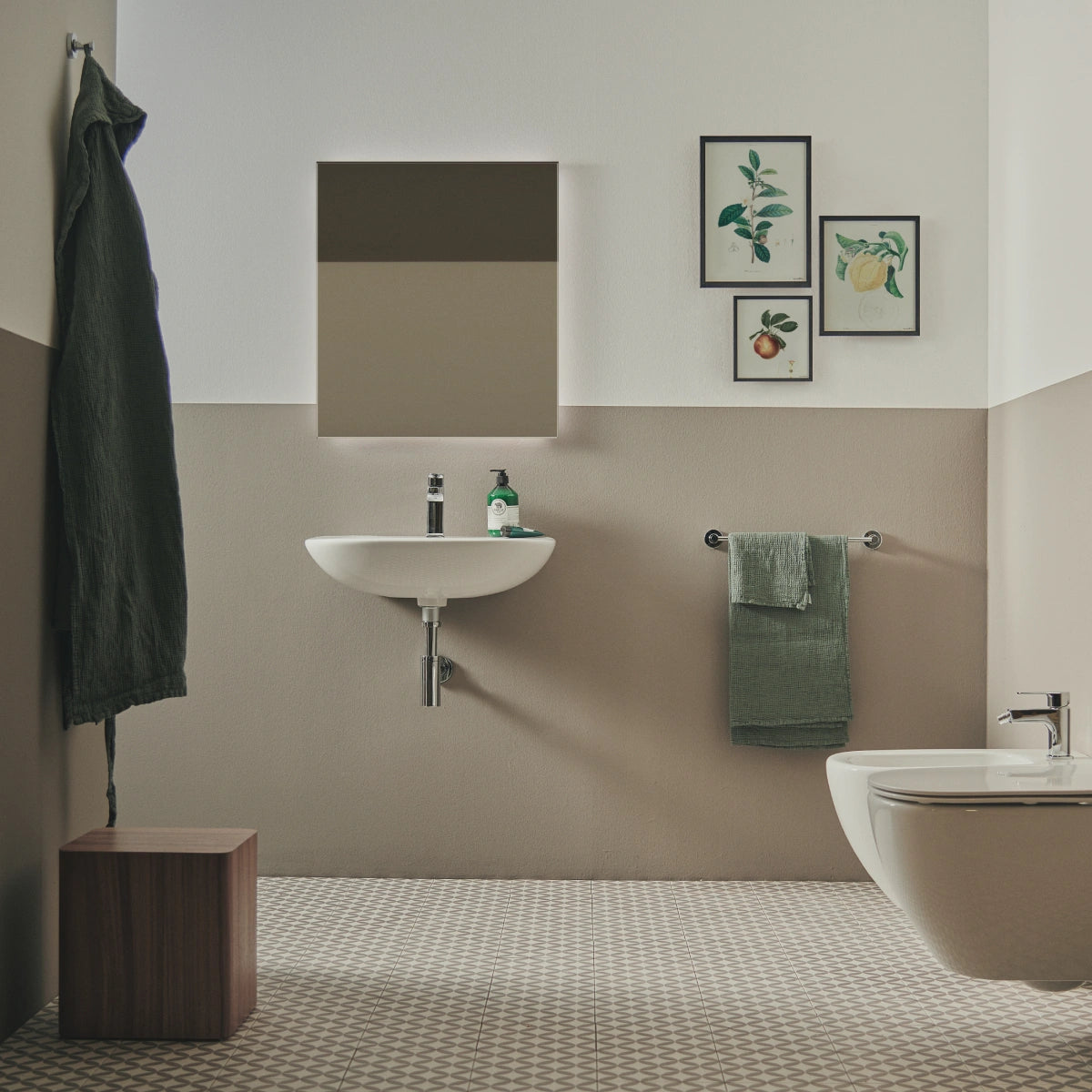 Огледала с вградено осветление IDEAL STANDARD MID AMBIENT T3278BH